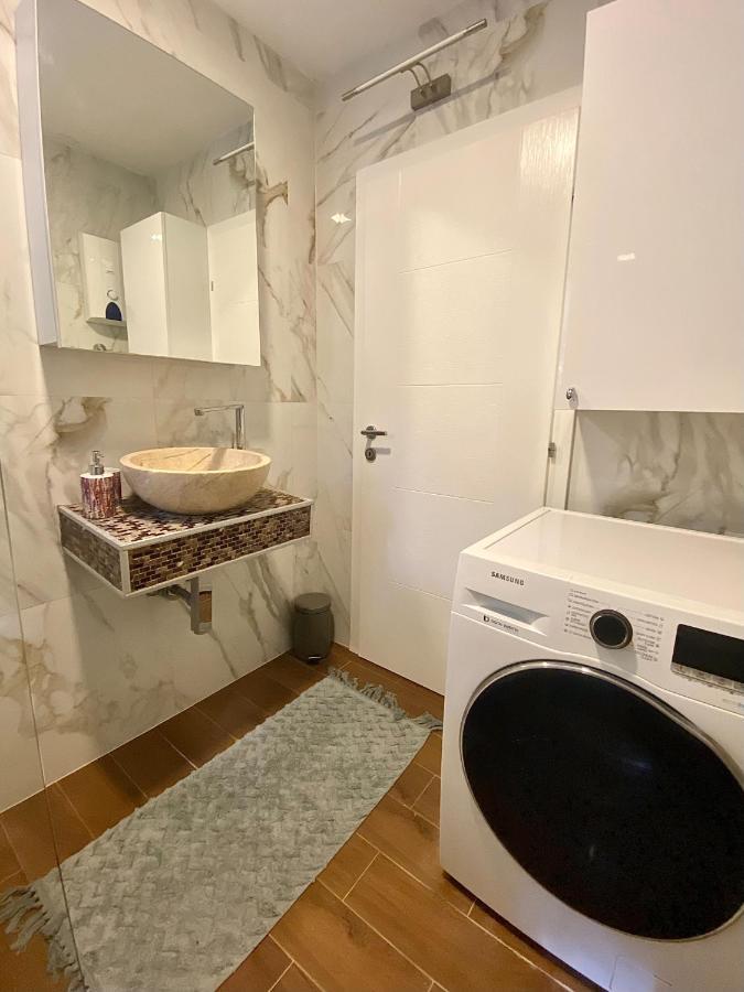Rose Apartment Скопье Экстерьер фото